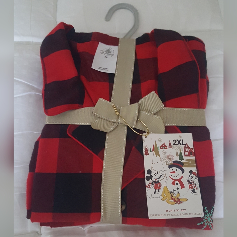 NWT Disney 2XL Mickey Mouse Christmas Men's 2 pc Pajama Set
